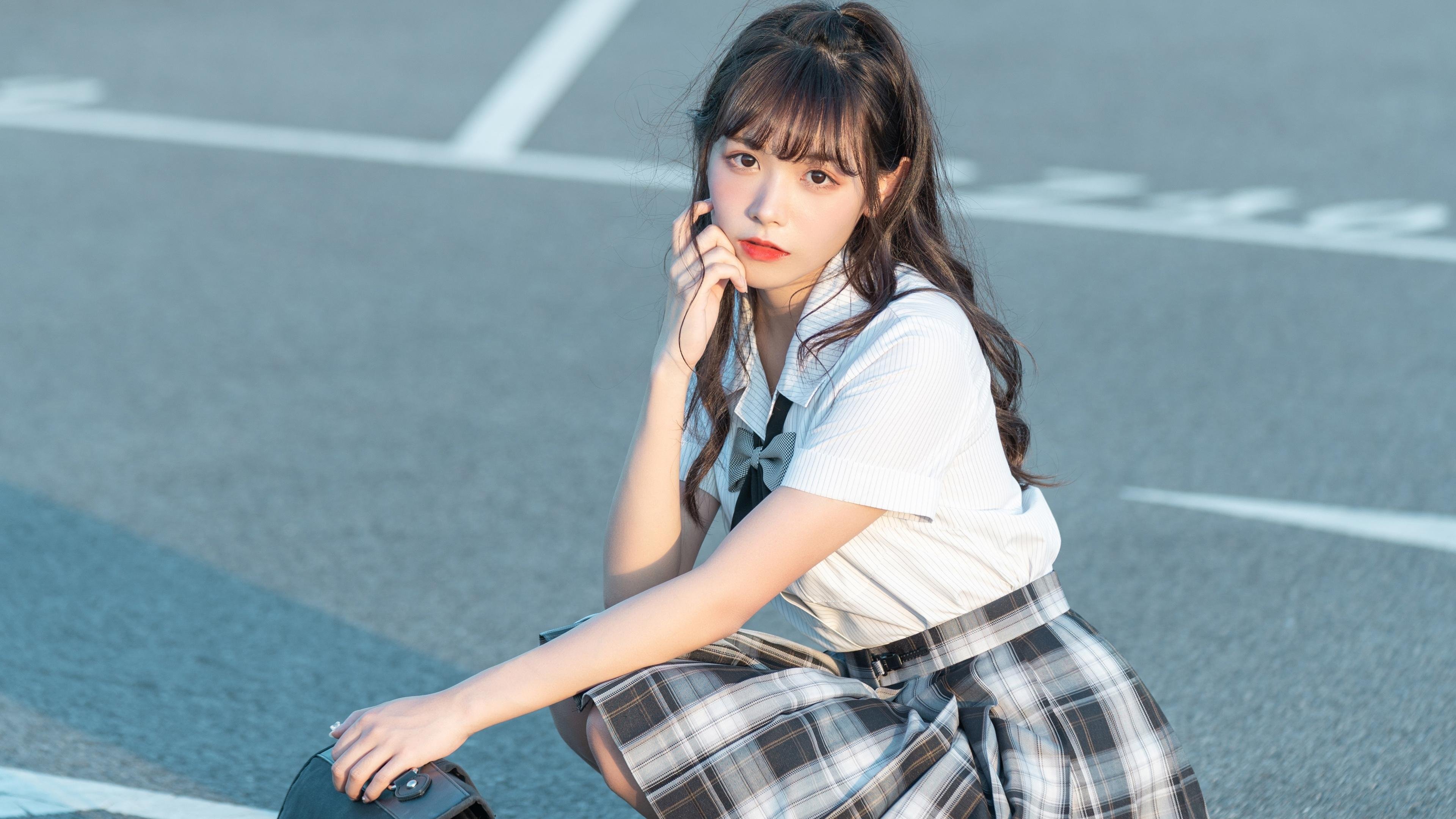 2021年季后赛：库里在连续三场火热表现中，单场投中10+三分，帮助勇士逆转强敌